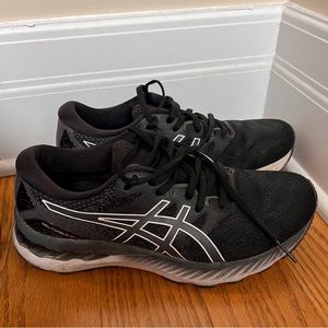 ASICS GEL-NIMBUS 23 size 8 women Black running shoe
